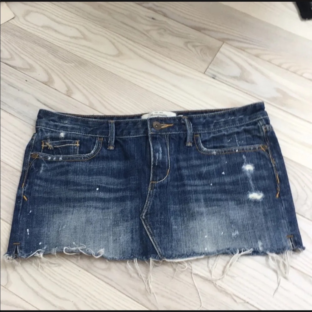 ABERCROMBIE & FITCH Denim Mini Skirt-Size 4